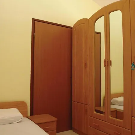 Apartment Awesome Home In Pula With Wifi And Outdoor Swimming Pool Pula